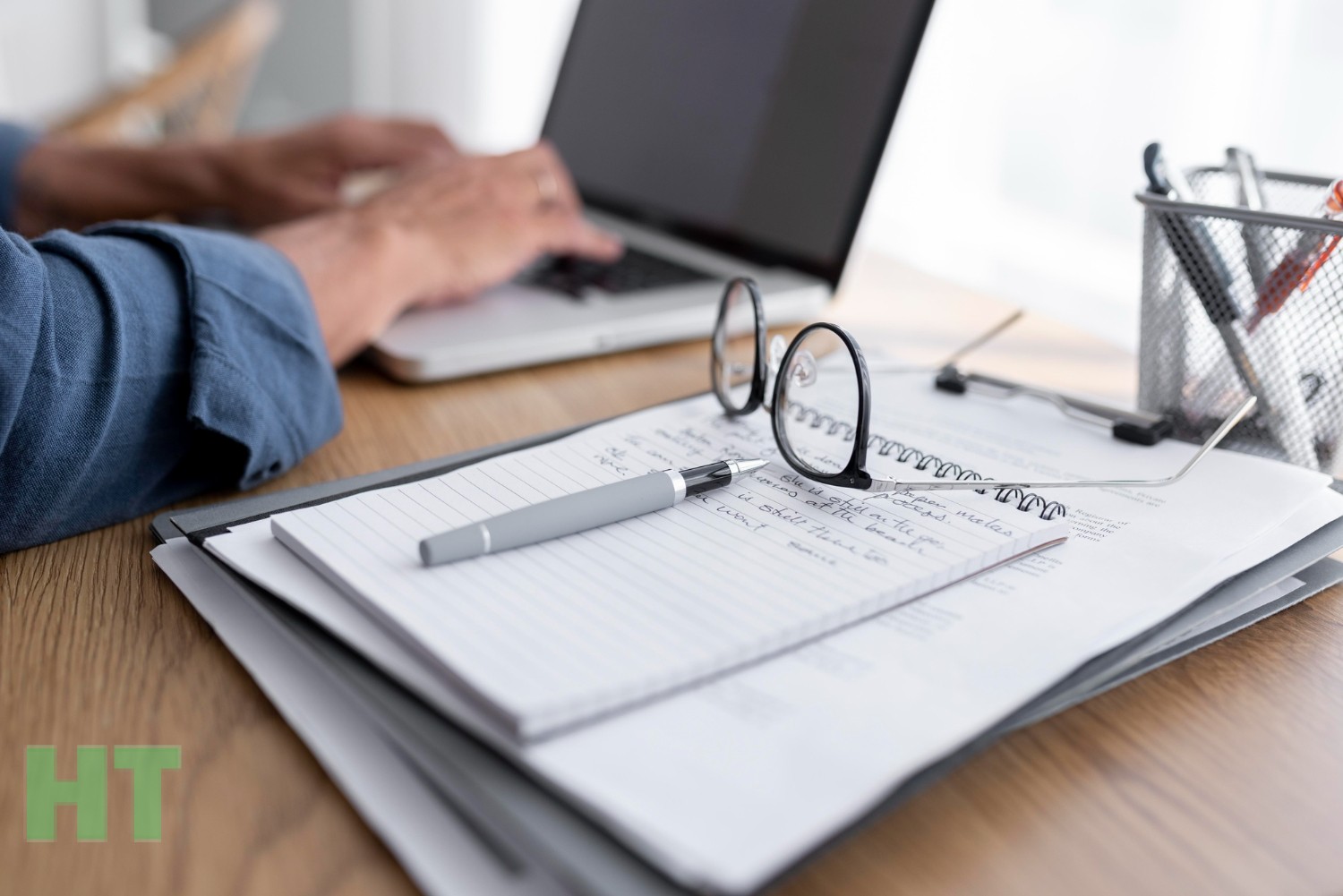 نگارش پایان نامه حقوق