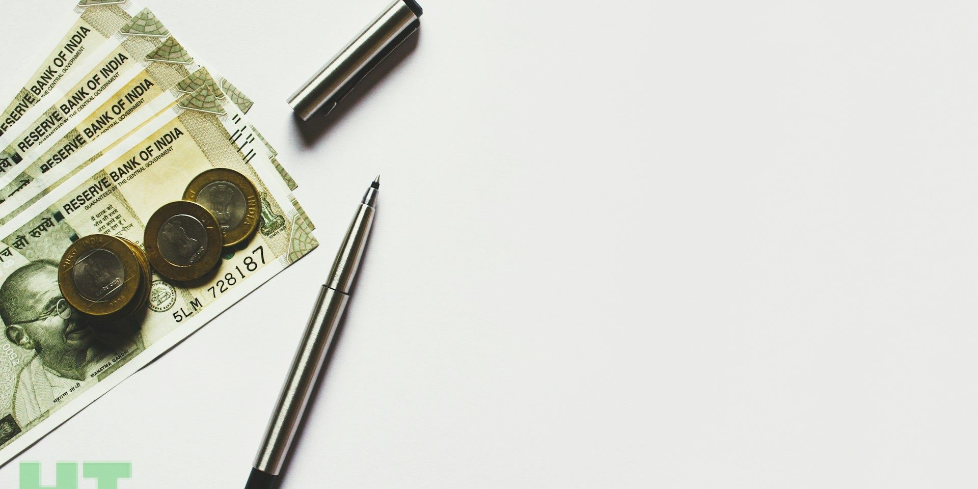 rupixen-pbgYcq3_Zx0-unsplash موضوع پایان نامه اقتصاد